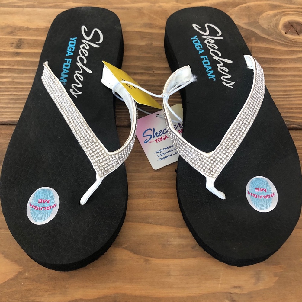 NEW Skechers Yoga Foam Sandals